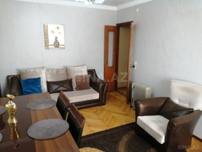 Продаётся 3-комн. вторичка 70 м², м. Иншаатчылар, photo 4 from 14