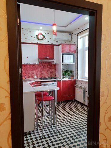 Сдаётся 2-комн. новостройка 70 м², м. Нефтчиляр, photo 10 from 14