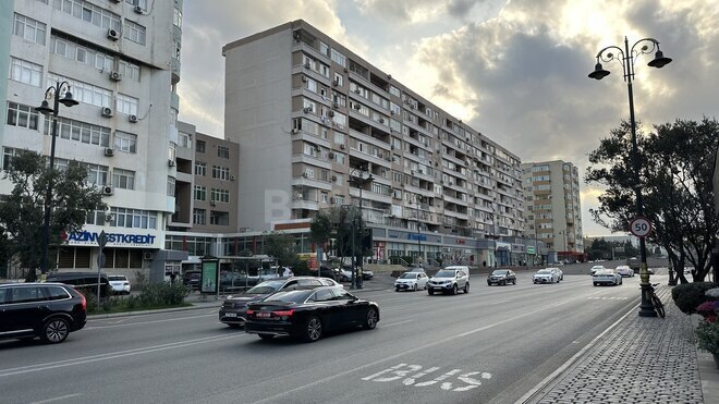 Продаётся 3-комн. вторичка 100 м², м. Гянджлик, photo 3 from 20