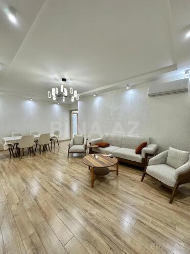 Сдаётся 3-комн. новостройка 150 м², м. 8 ноября, photo 1 from 27