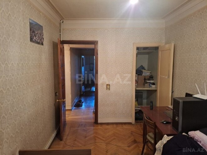 Satılır 3 otaqlı köhnə tikili 80 m², Qara Qarayev m., photo 4 from 10