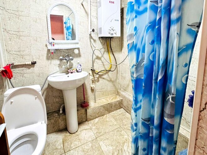Satılır 2 otaqlı köhnə tikili 55 m², Qara Qarayev m., photo 16 from 17