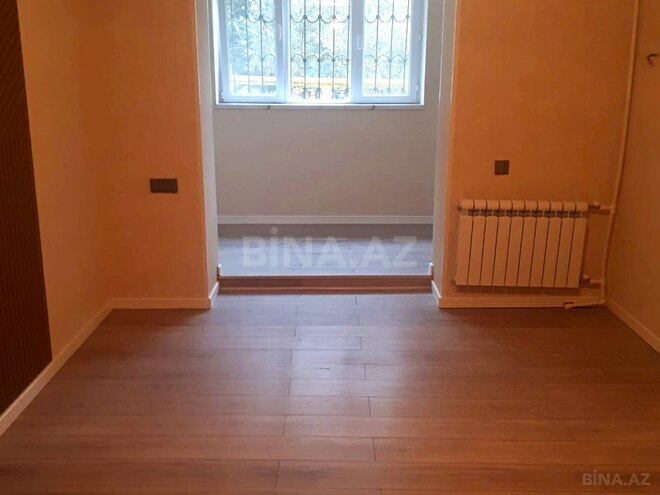 Продаётся 3-комн. вторичка 65 м², м. Нефтчиляр, photo 3 from 26