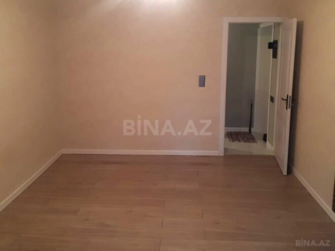 Продаётся 3-комн. вторичка 65 м², м. Нефтчиляр, photo 4 from 26