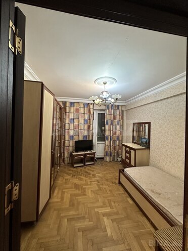Продаётся 5-комн. вторичка 130 м², м. Низами, photo 10 from 16