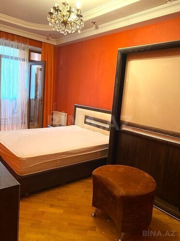 Сдаётся 2-комн. новостройка 80 м², м. 8 ноября, photo 4 from 6