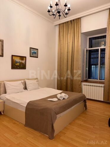 İcarəyə verilir 3 otaqlı köhnə tikili 80 m², Sahil m., photo 3 from 12