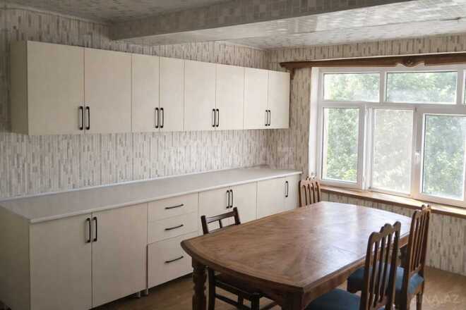 Satılır 7 otaqlı köhnə tikili 250 m², 28 May m., photo 3 from 16