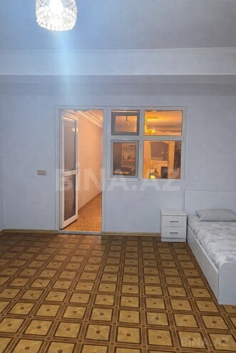 Satılır 7 otaqlı köhnə tikili 250 m², 28 May m., photo 9 from 16