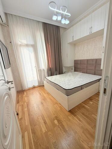 Продаётся 3-комн. новостройка 69 м², м. Кара Караев, photo 6 from 11