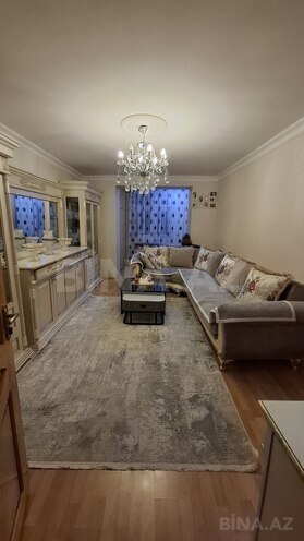 Продаётся 3-комн. вторичка 72 м², photo 1 from 19