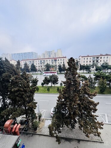 Satılır 2 otaqlı köhnə tikili 53 m², Qara Qarayev m., photo 11 from 17