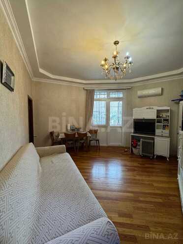 Satılır 2 otaqlı köhnə tikili 35 m², Elmlər Akademiyası m., photo 1 from 10