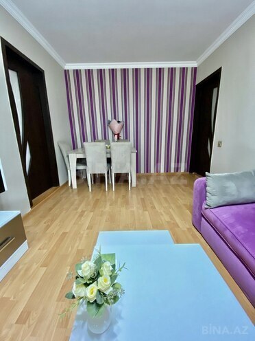 Продаётся 3-комн. вторичка 55 м², м. Нефтчиляр, photo 8 from 15