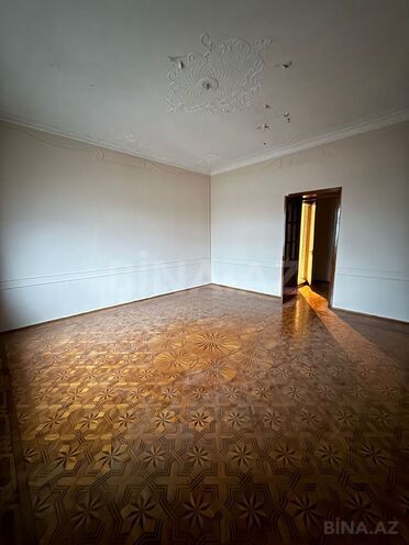 Satılır 3 otaqlı köhnə tikili 100 m², Sahil m., photo 10 from 20