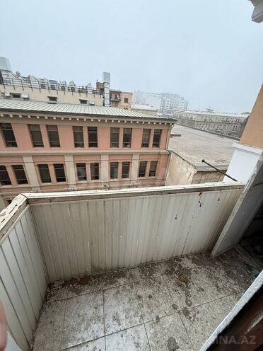 Satılır 3 otaqlı köhnə tikili 100 m², Sahil m., photo 17 from 20