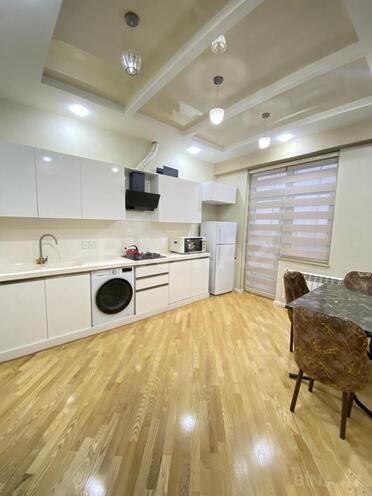 Сдаётся 3-комн. новостройка 154 м², м. Нефтчиляр, photo 8 from 23