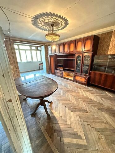 Satılır 3 otaqlı köhnə tikili 75 m², Gənclik m., photo 1 from 7