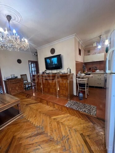 Satılır 3 otaqlı köhnə tikili 75 m², Yasamal r., photo 9 from 15