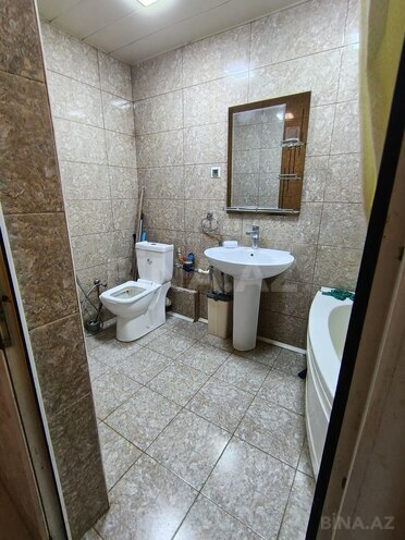 Продаётся 2-комн. вторичка 65 м², м. Низами, photo 21 from 25