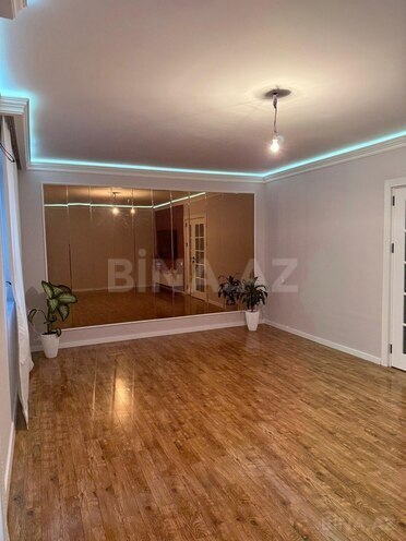 Satılır 5 otaqlı köhnə tikili 130 m², Xalqlar Dostluğu m., photo 4 from 18