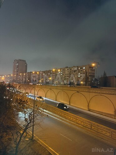 Satılır 5 otaqlı köhnə tikili 130 m², Xalqlar Dostluğu m., photo 17 from 18