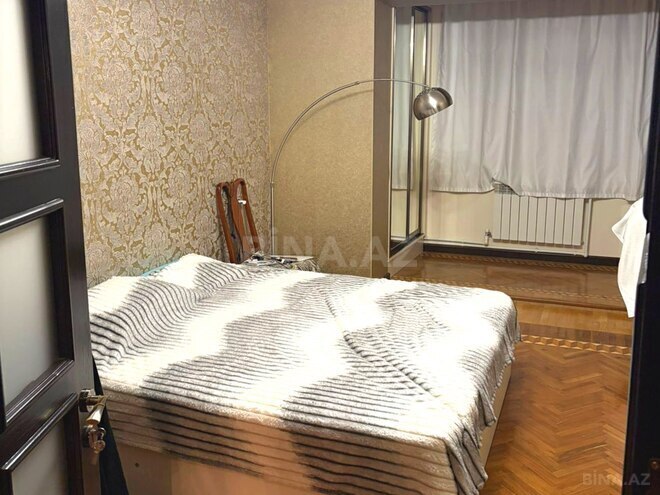 Satılır 4 otaqlı köhnə tikili 120 m², Qara Qarayev m., photo 6 from 19