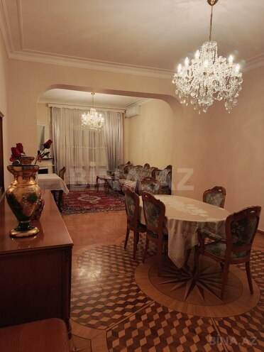 Satılır 4 otaqlı köhnə tikili 190 m², Nəriman Nərimanov m., photo 18 from 19