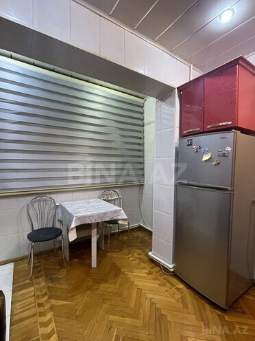 Satılır 3 otaqlı köhnə tikili 65 m², Nəsimi m., photo 11 from 12