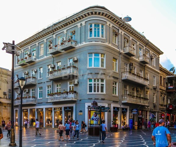 Продаётся 4-комн. вторичка 160 м², м. Сахил, photo 1 from 18