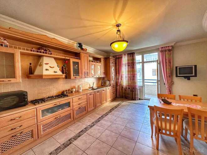 Satılır 4 otaqlı yeni tikili 240 m², 28 May m., photo 13 from 23