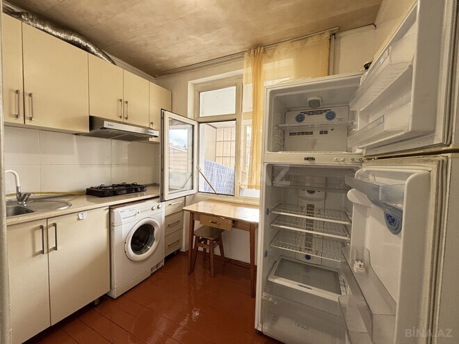 Сдаётся 1-комн. вторичка 40 м², м. Элмляр Академиясы, photo 6 from 13