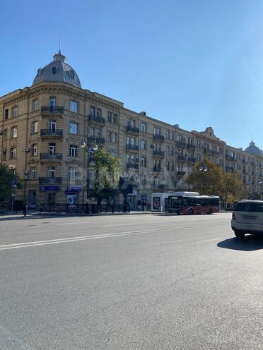 Сдаётся 2-комн. вторичка 45 м², м. Низами, photo 5 from 6