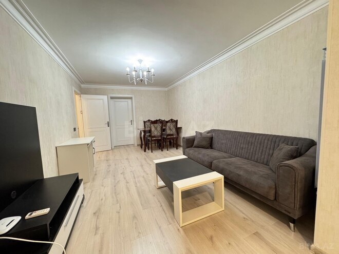 Сдаётся 3-комн. вторичка 80 м², м. Элмляр Академиясы, photo 4 from 10