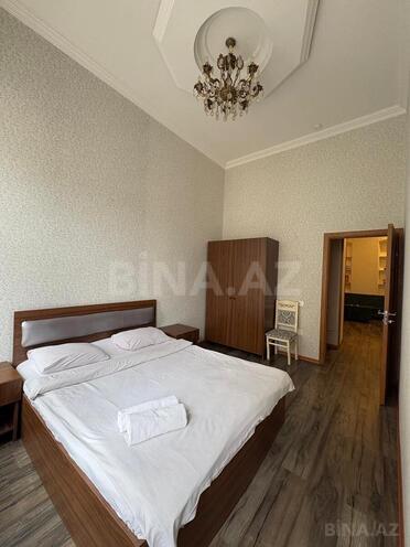 Satılır 3 otaqlı köhnə tikili 110 m², Sahil m., photo 11 from 21