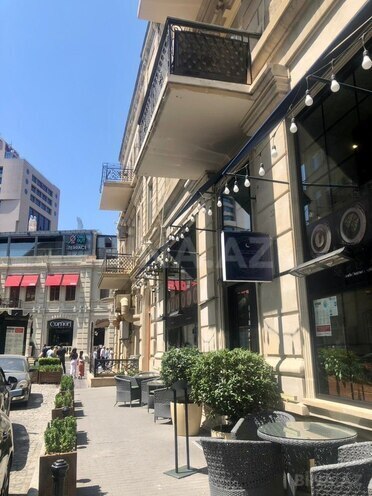 Satılır 3 otaqlı köhnə tikili 110 m², Sahil m., photo 3 from 13