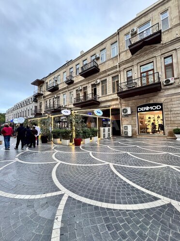 Satılır 3 otaqlı köhnə tikili 110 m², Sahil m., photo 12 from 13