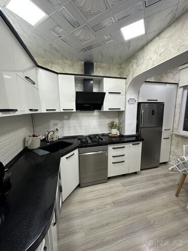 Продаётся 2-комн. вторичка 65 м², м. Ази Асланов, photo 23 from 31