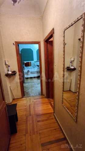 Продаётся 3-комн. вторичка 67 м², м. Элмляр Академиясы, photo 3 from 7