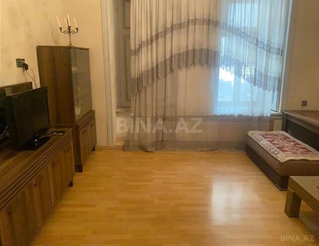 Сдаётся 2-комн. вторичка 60 м², м. Ичеришехер, photo 12 from 19