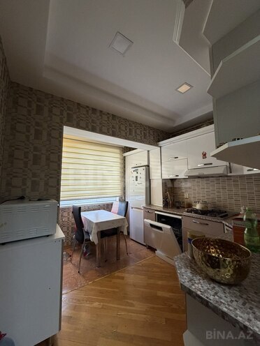 Satılır 4 otaqlı köhnə tikili 100 m², Bakıxanov q., photo 18 from 28