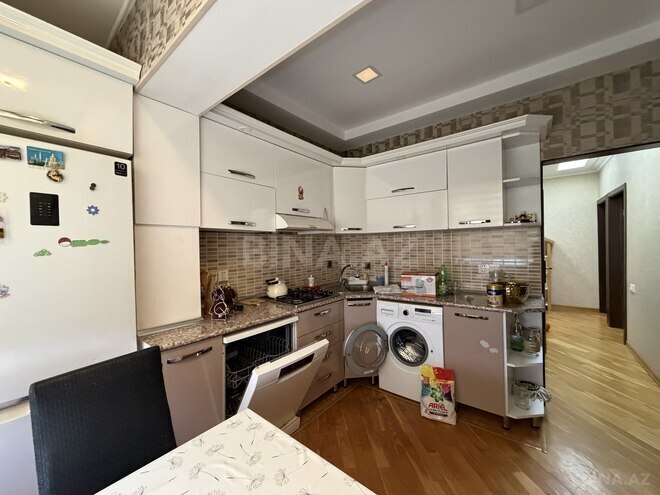 Satılır 4 otaqlı köhnə tikili 100 m², Bakıxanov q., photo 19 from 28