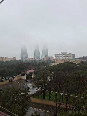 Сдаётся 3-комн. вторичка 75 м², Ясамальский р., photo 3 from 24