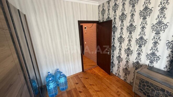 Satılır 4 otaqlı köhnə tikili 105 m², Massiv D q., photo 10 from 20