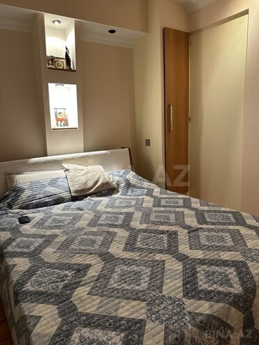 Satılır 4 otaqlı köhnə tikili 110 m², Xalqlar Dostluğu m., photo 14 from 20