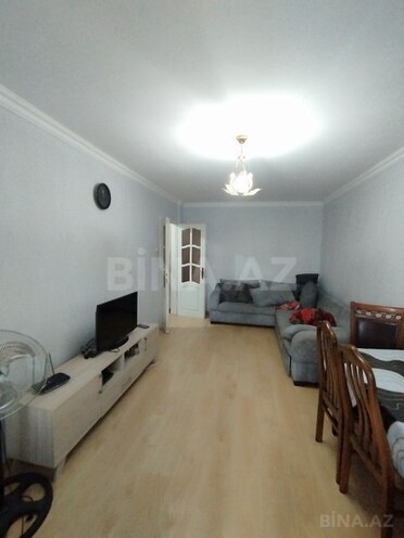 Продаётся 1-комн. вторичка 45 м², м. Нефтчиляр, photo 1 from 15