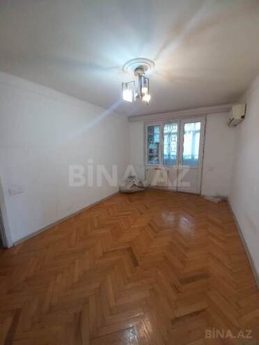 Продаётся 2-комн. вторичка 40 м², м. Элмляр Академиясы, photo 1 from 8