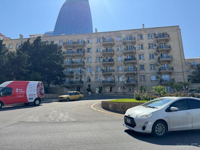 Satılır 4 otaqlı köhnə tikili 130 m², İçəri Şəhər m., photo 1 from 21