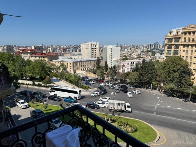 Satılır 4 otaqlı köhnə tikili 130 m², İçəri Şəhər m., photo 18 from 21