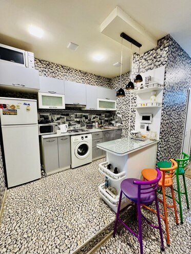 Сдаётся 2-комн. вторичка 75 м², м. Сахил, photo 7 from 12